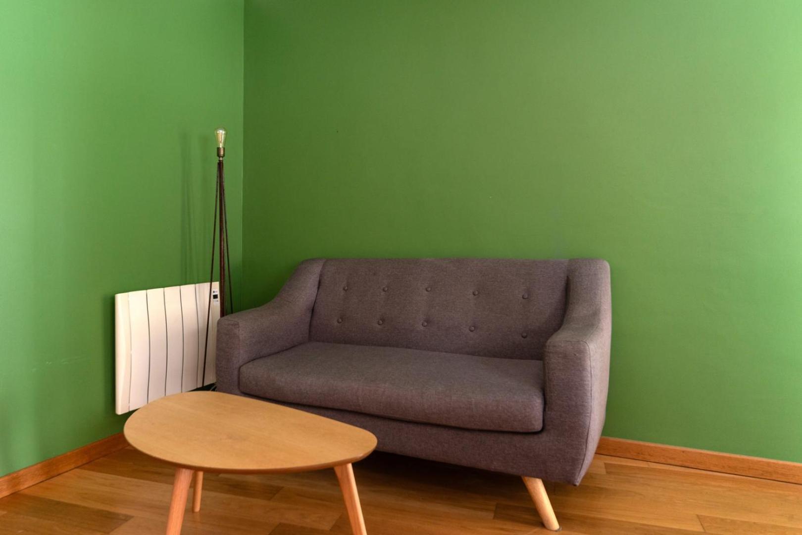 Gorgeous Rooftop 2-bed With Beautiful View Apartment *