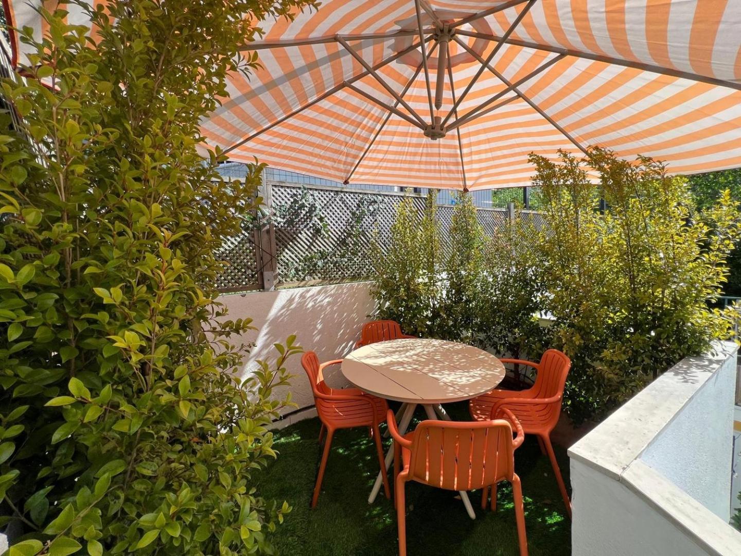 Apartment Gorgeous Rooftop 2-bed With Beautiful View
